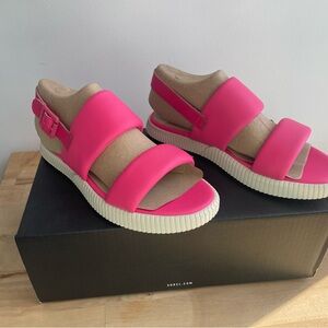 Sorel Women's Bright Pink Strap Sandals